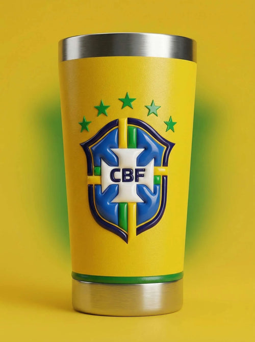 COPO TÉRMICO EM ALTO RELEVO UNIFORME DA SELEÇÃO BRASILEIRA (CANARINHO)